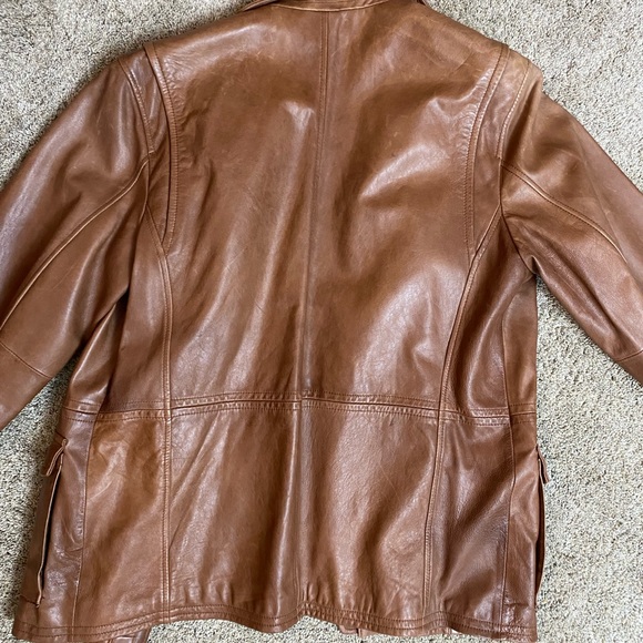 Daniel Cremieux lambskin coat - Picture 6 of 10